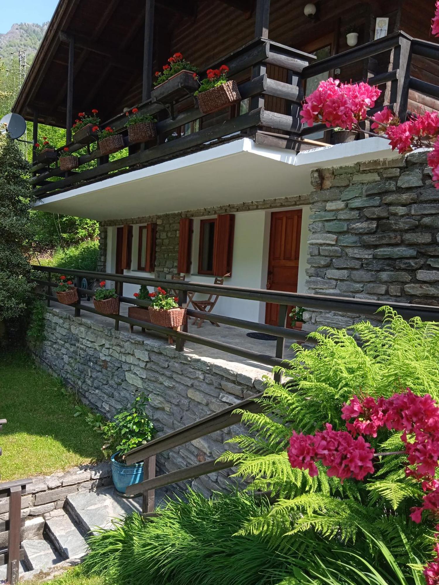 Lo Chalet Bed & Breakfast Pontboset Екстериор снимка